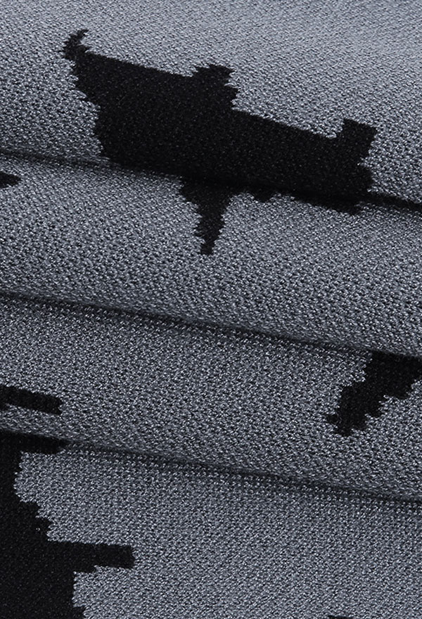 女性ゴシッククールダークスタイルバットパターン刺繍ブロークンエッジ長袖拡張プルオーバーセーター秋冬